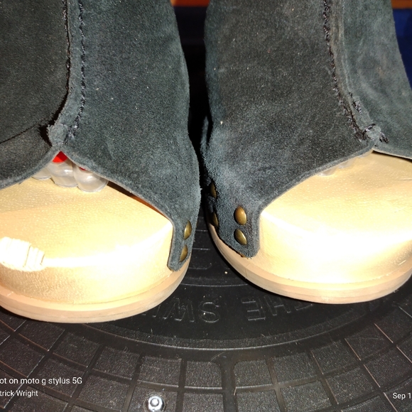Steve Madden Barc Black Suede Leather Open Toe 5" High Wooden Clog Heels-Sz. 10B - Picture 3 of 10